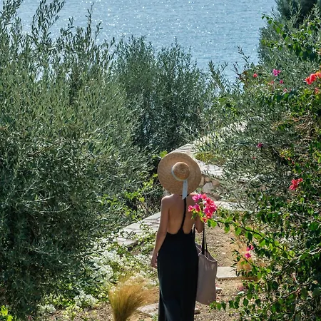 Villa Seafront Marine With Private Sea Access - Iris Lefkada *