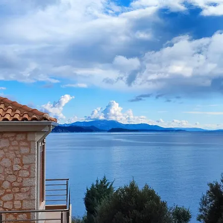 Iris Lefkada - Marine With Private Sea Access Villa