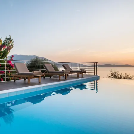 Seafront Marine With Private Sea Access - Iris Lefkada Villa Sivota (Lefkada)
