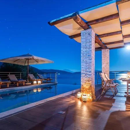 Seafront Marine With Private Sea Access - Iris Lefkada *