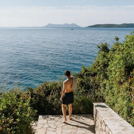 Seafront Marine With Private Sea Access - Iris Lefkada *