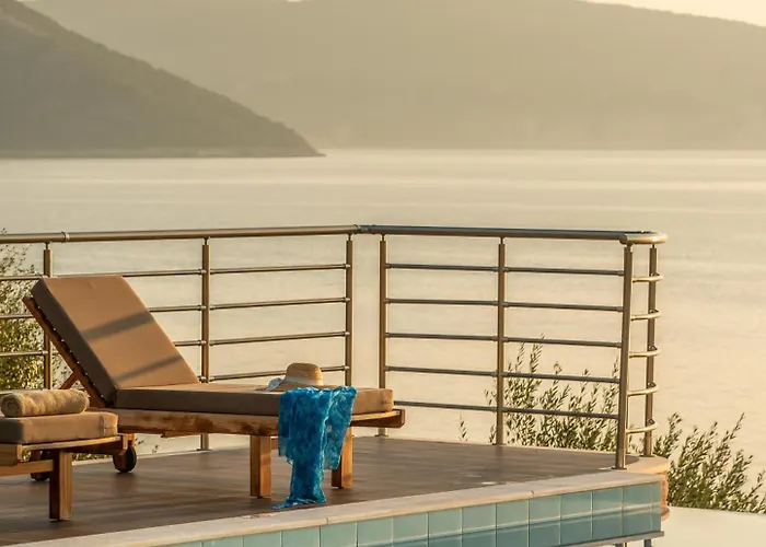 Iris Lefkada - Marine With Private Sea Access Villa