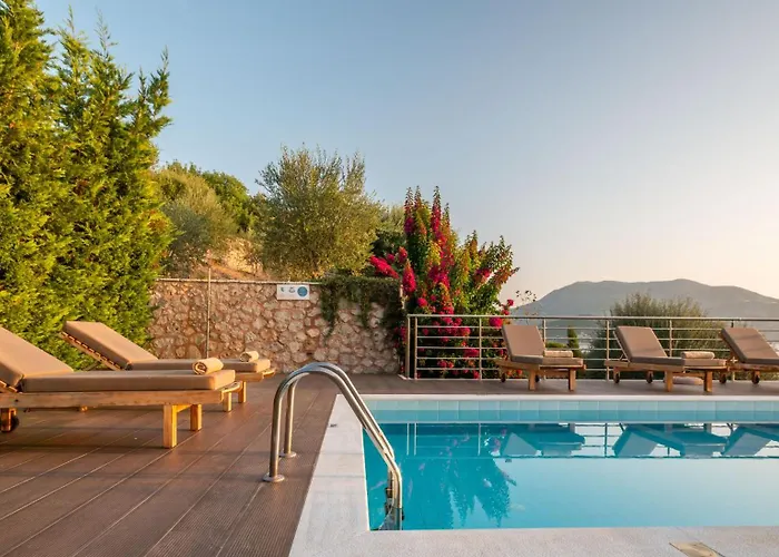 Iris Lefkada - Marine With Private Sea Access Villa *